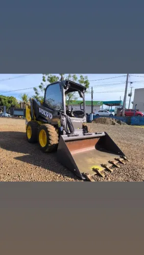 Mini carregadeira VOLVO MC70C 