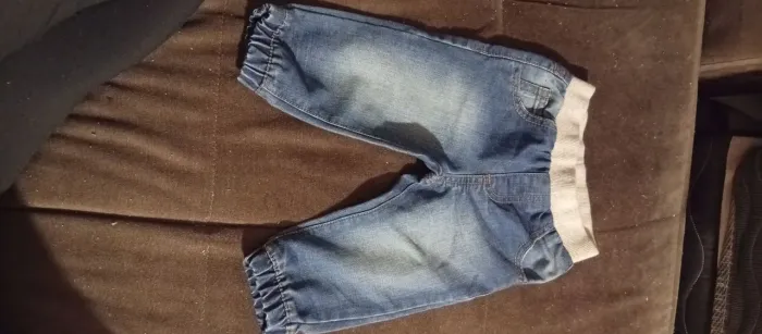 Calça Jeans Infantil Bebê com Elástico na Cintura e Barra (Jogger) - 6 a 9 meses