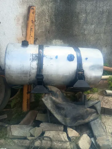 Tanque de alumínio e quinta roda