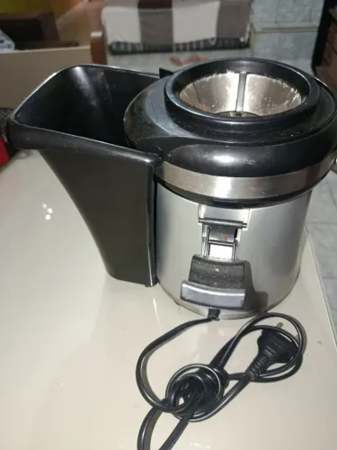 Centrífuga Alimentos Mondial Juicer CF-02