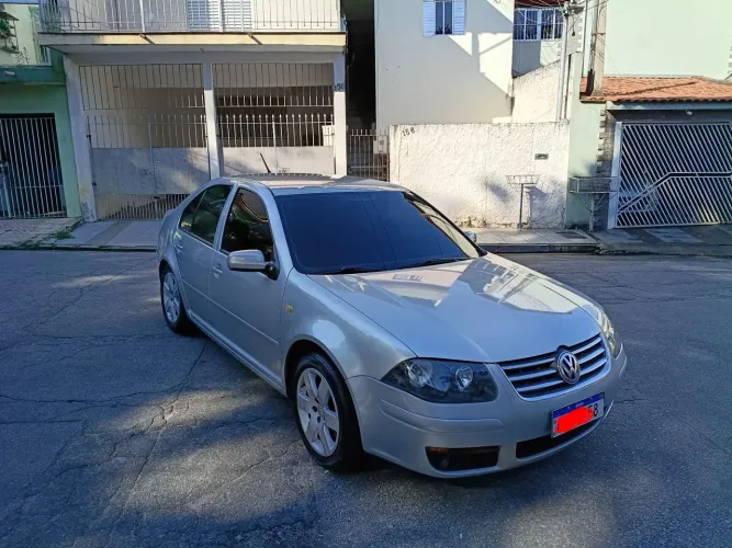 Volkswagen Bora 2.0/ 2.0 Flex 8V Aut. 2009