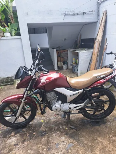 Vende-se preço a combinar, whats: *