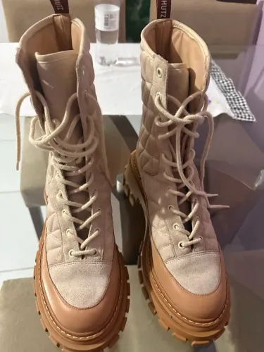 Bota Schütz 37