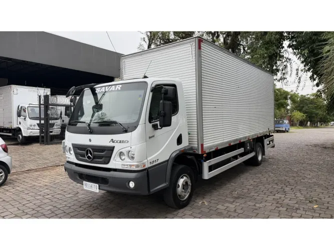 Mercedes-benz Accelo 2025