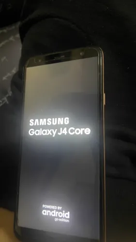 Celular antigo galaxy j4 core
