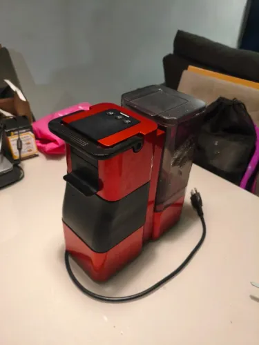 Cafeteira expresso três corações seminova