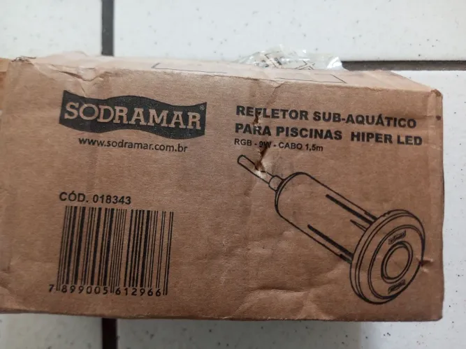 Refletor subaquatico