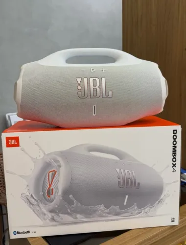 JBL Boombox 4 Branca