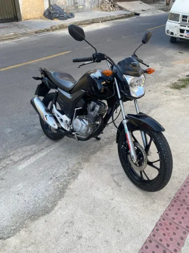 Vende-se 125 I ano 2017 !! Favor ler o anúncio