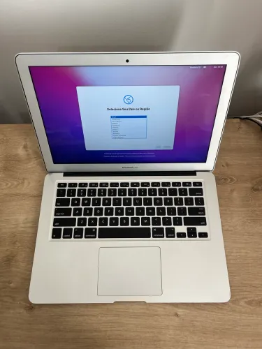 MacBook Air 2017 i5 8GB RAM 128GB SSD