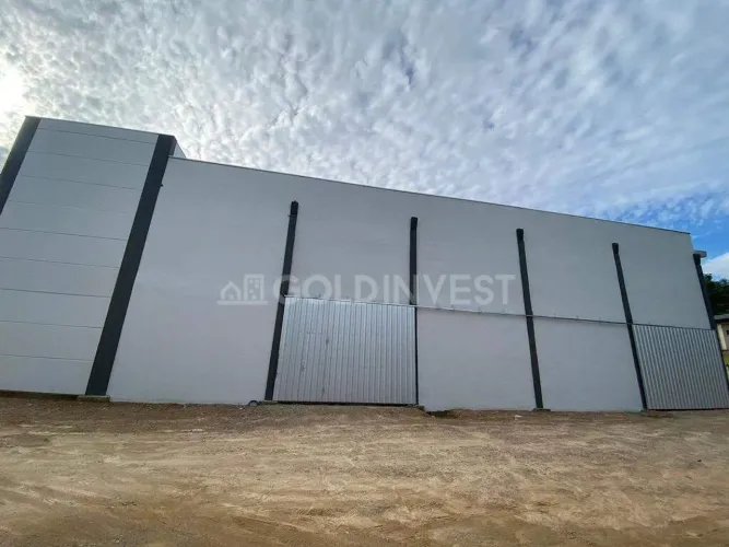 Galpão com 750m² no bairro Barracão!!!