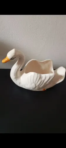 Vendo um cisne .17x22cm perfeito