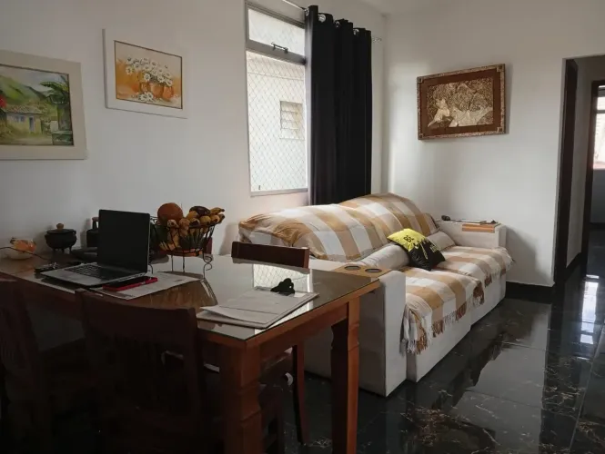 Apartamento com 03 Quartos e Suíte Prédio Pequeno
