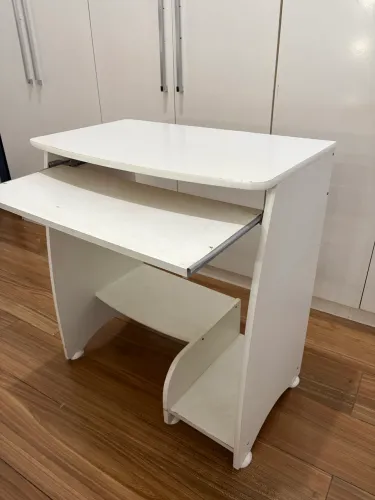 Mesa para computador - escrivaninha