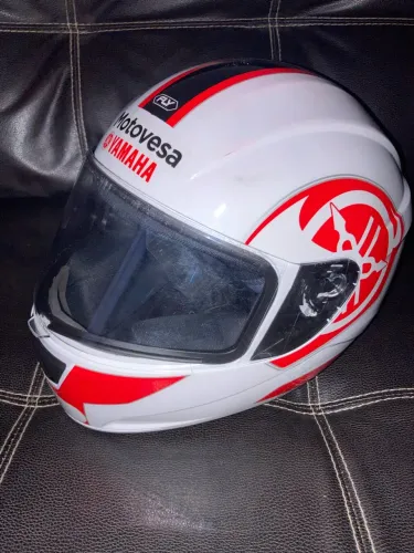 Capacete Yamaha novo