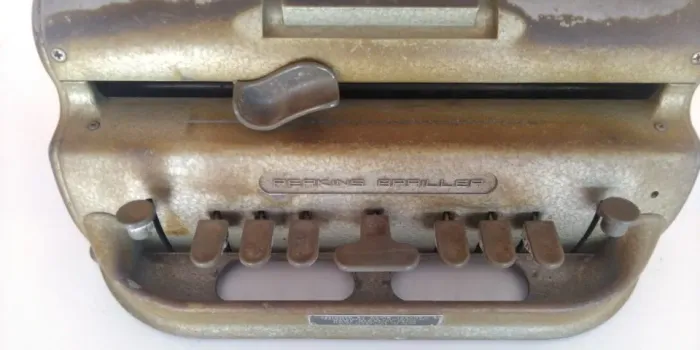 Máquina de Escrever Braille - PERKINS BRAILLER