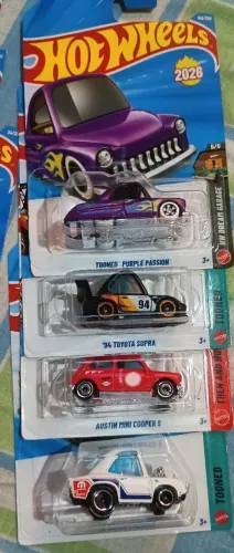 Hot Wheels novos e lacrados 1.0