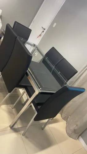 Vendo mesa de vidro em inox com 6 lugares