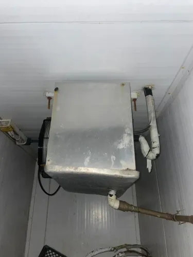 VENDE - SE EQUIPAMEMTOS DE CÂMARA FRIGORÍFICA