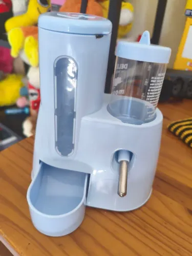 Alimentador Hamster 