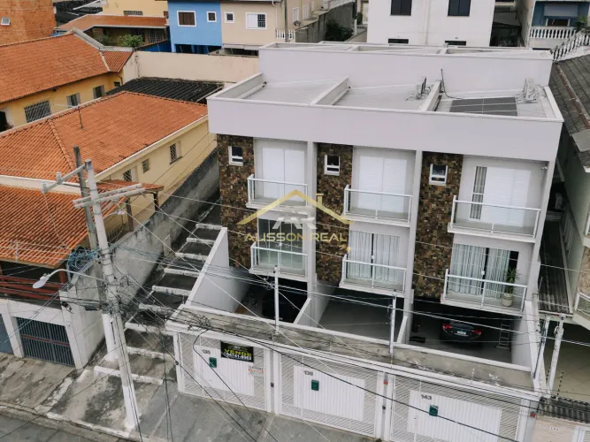Sobrado de 208m² com 3 Quartos, 1 Suíte, 2 Vagas no Bela Vista em Osasco.