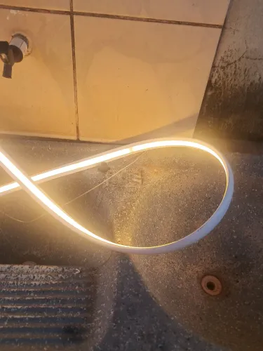 Luminaria em 8 de led funciona normal