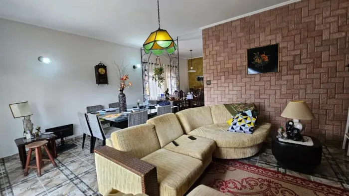 Casa à venda na Vila Clarice, São Paulo. 3 dormitórios, 2 banheiros, 6 vagas de garagem RE