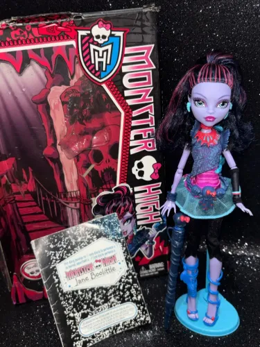 Monster High Jane Bolittle básica