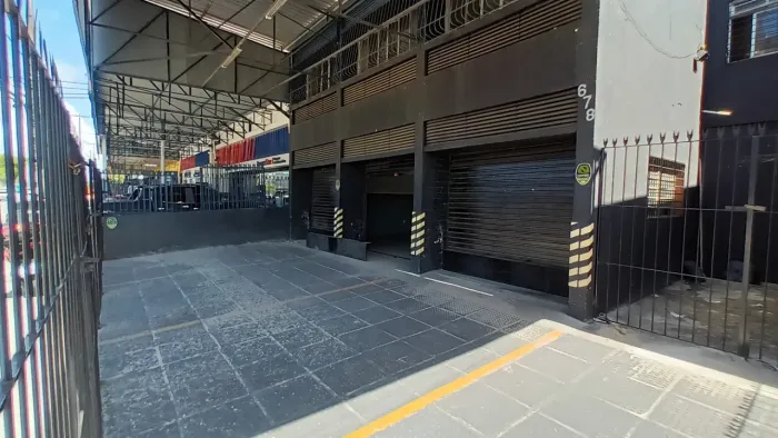 Bom Imóvel na Av. Masc. de Moraes.