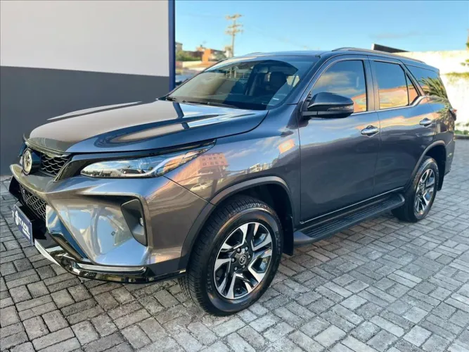 Toyota Hilux SW4 Diamond 2.8 TB 4X4 Die. Aut. 2025