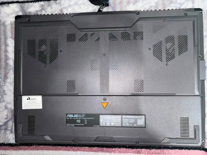 Notebook Asus F16