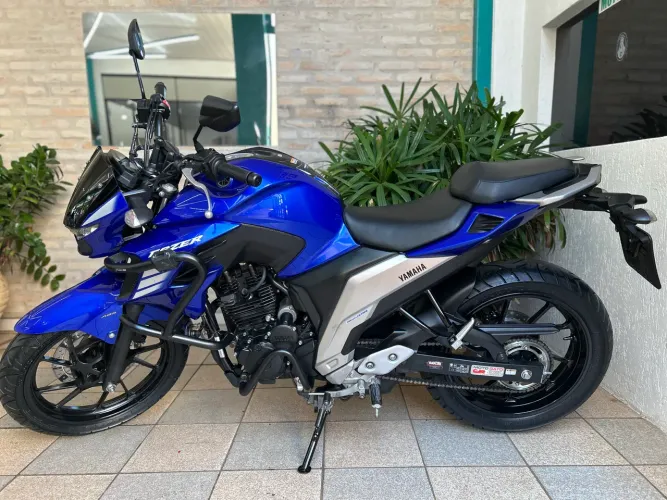 Fz 25