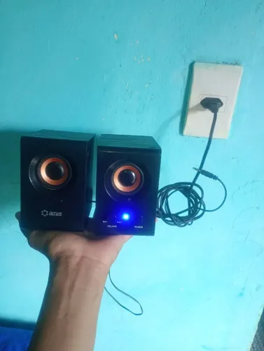 Vendo esa caixinhas amplificadas nova leia tudo informações localização