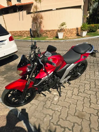 Fz25 2020 moto fino trato
