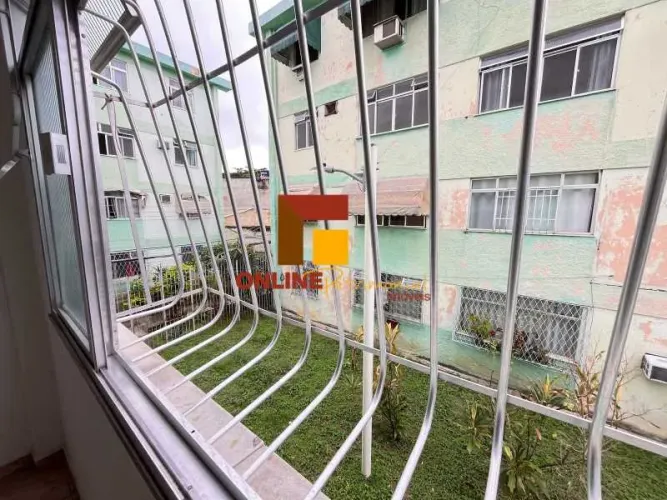 Apartamento : Padrão / Residencial / Pilares