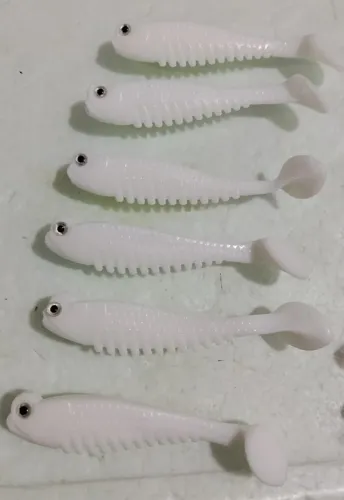 Isca soft vários modelos e cores, onde o conjunto contém 34 iscas