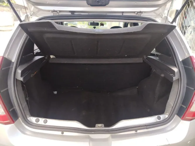 Renault Sandero Expression Hi-flex 1.0 16V 5P 2012