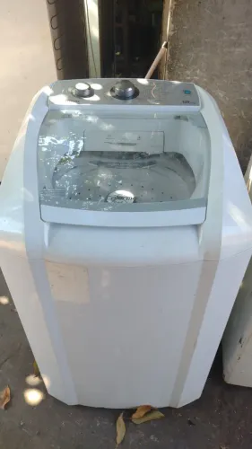 Máquina Colormaq 12 kg com defeito 