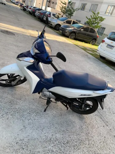 Vendo moto biz
