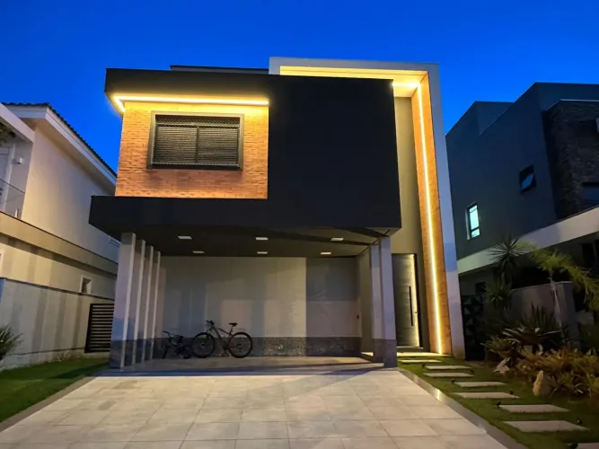 Casa com arquitetura diferenciada no Alphaville Gravataí/RS