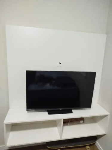 Painel de TV com nicho