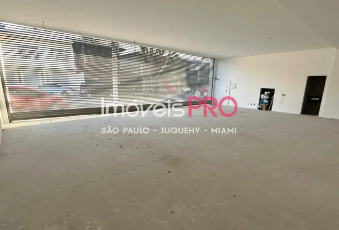 Loja Comercial para locação em Moema com 143m2