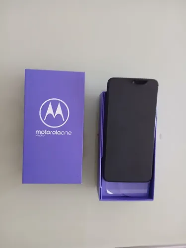 Motorola one macro 