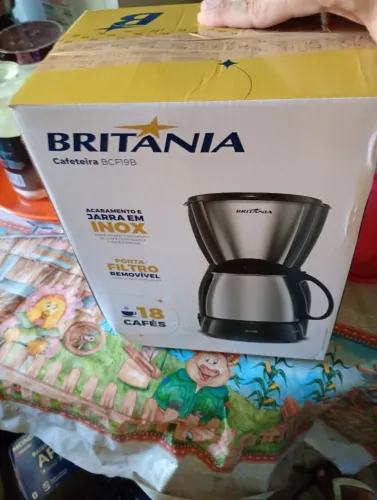 Cafeteira elétrica Britânia nova com nota fiscal lacrada