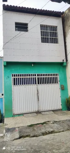Casa com Andar superior, Bairro Getúlio Vargas 