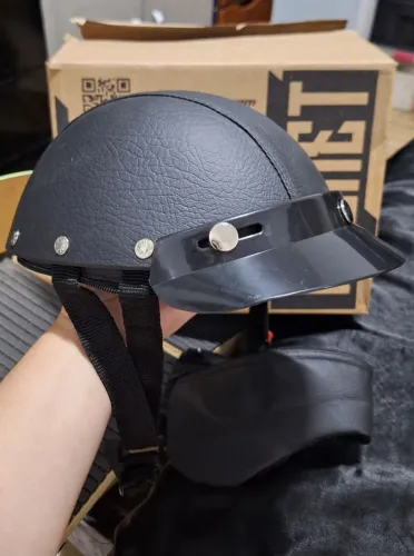 Capacete Coquinho couro preto Pro Tork