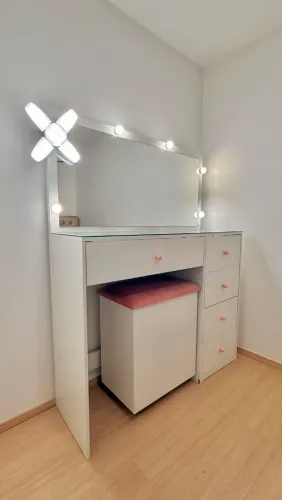 Penteadeira estilo camarim sob medida
