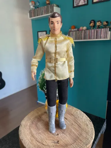 Boneco Príncipe Encantado Cinderella - Usado