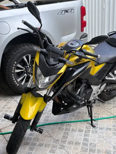 Cá 300f bem cuidada e no preço