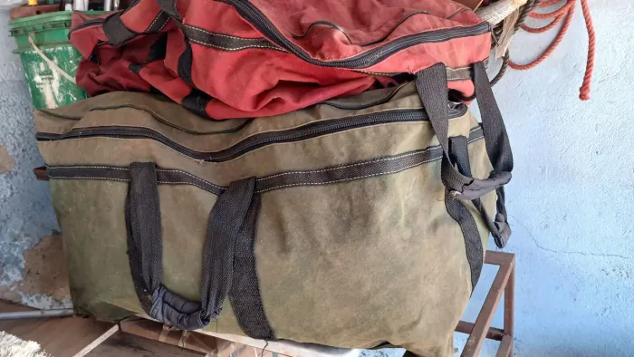 Mala de carrega roupas pra feirante